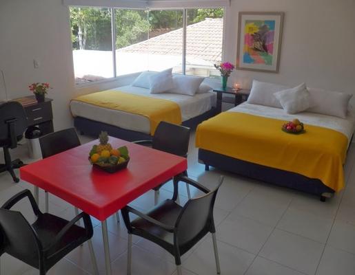Quarto Master Twin Quarto Master Twin