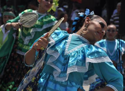 Encuentro Nacional e Internacional de Danzas Folclóricas Mercedes Montaño Encuentro Nacional e Internacional de Danzas Folclóricas Mercedes Montaño